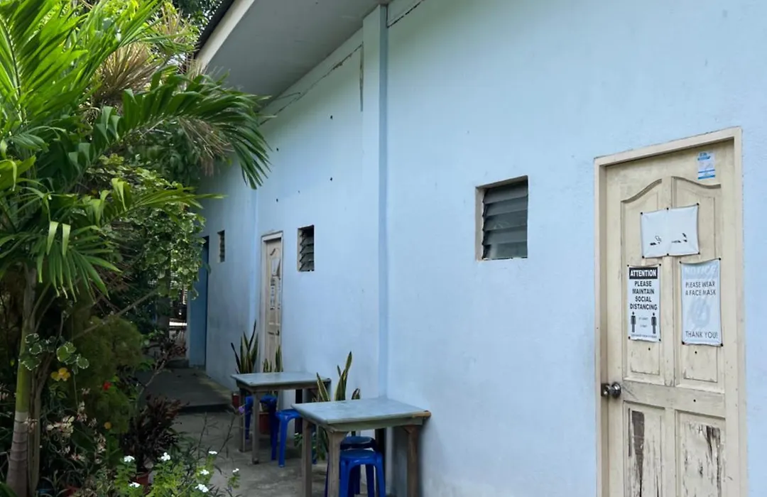 Sharky Hostel Oslob-1